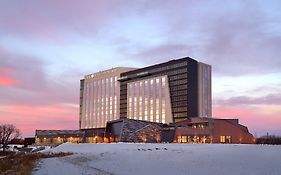 Omni Viking Lakes